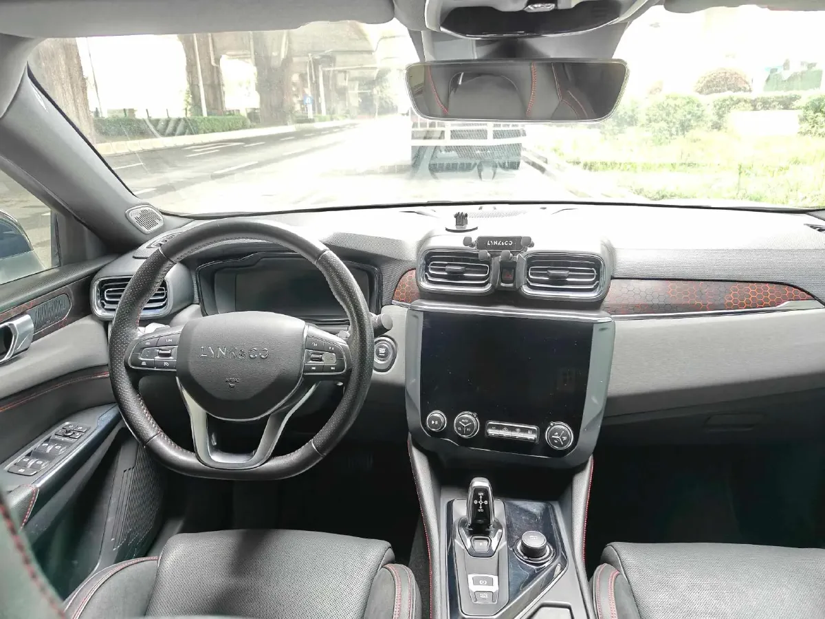 2018 Toyota C-HR 2.0L 171HP L4 CVT,autocango,china used car exporter,china ev exporter,chinese used car exporter,chinese used ev exporter