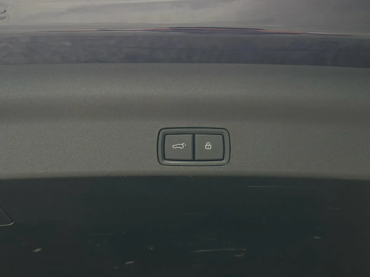 2023 Li L7 Range Extended 154HP REEV 40.9KWH,autocango,china used car exporter,china ev exporter,chinese used car exporter,chinese used ev exporter