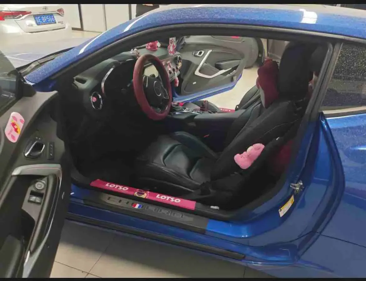 2017 Chevrolet Camaro 2.0T 275HP L4 8AT,autocango,china used car exporter,china ev exporter,chinese used car exporter,chinese used ev exporter