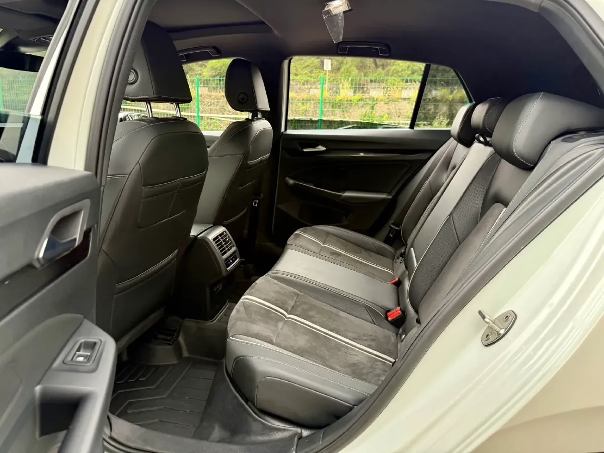 2021 Volkswagen Golf 1.4T 150HP L4 7DCT,autocango,china used car exporter,china ev exporter,chinese used car exporter,chinese used ev exporter