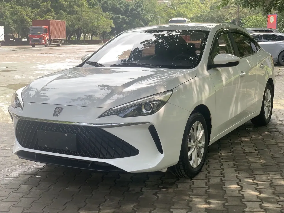 2023 Roewe i5 1.5L 129HP L4 CVT,autocango,china used car exporter,china ev exporter,chinese used car exporter,chinese used ev exporter
