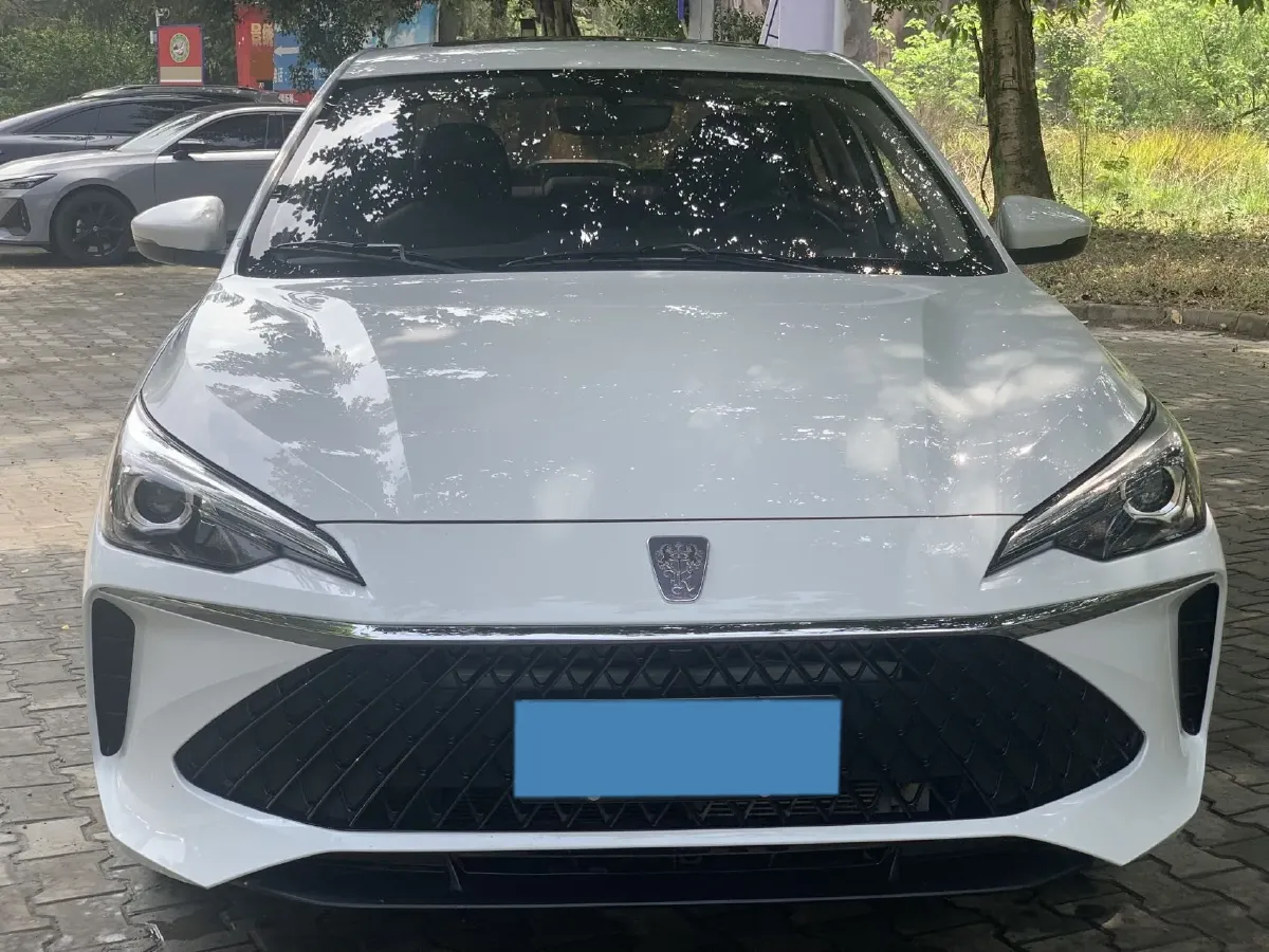 2023 Roewe i5 1.5L 129HP L4 CVT,autocango,china used car exporter,china ev exporter,chinese used car exporter,chinese used ev exporter