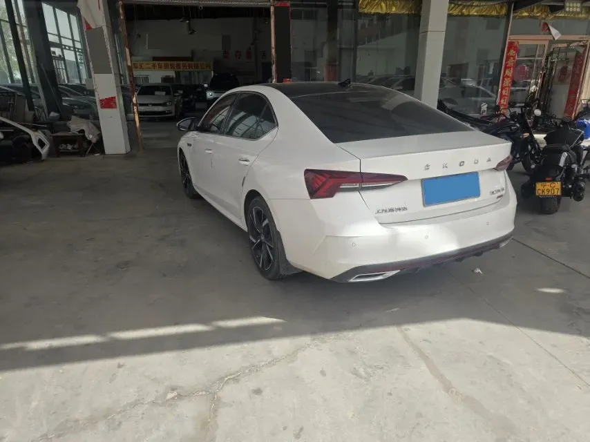 2021 Skoda Octavia 1.4T 150HP L4 7DCT,autocango,china used car exporter,china ev exporter,chinese used car exporter,chinese used ev exporter