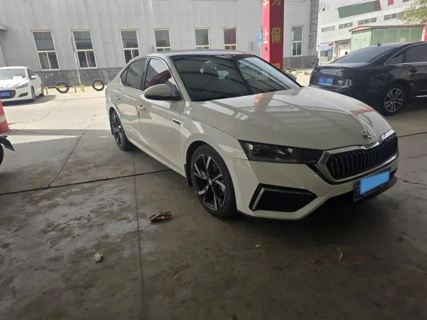 2021 Skoda Octavia 1.4T 150HP L4 7DCT,autocango,china used car exporter,china ev exporter,chinese used car exporter,chinese used ev exporter