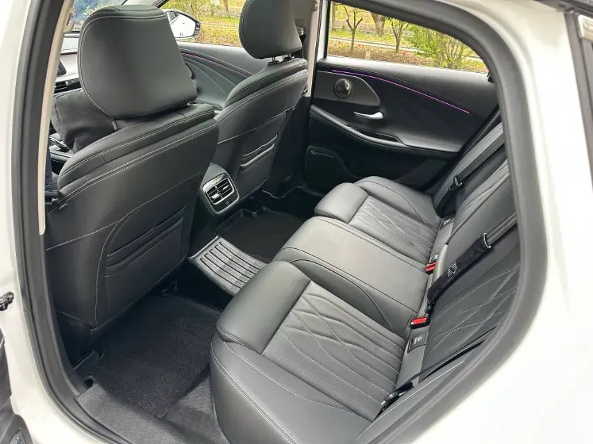 2024 Chery Arrizo 8 1.6T 197HP L4 7DCT,autocango,china used car exporter,china ev exporter,chinese used car exporter,chinese used ev exporter