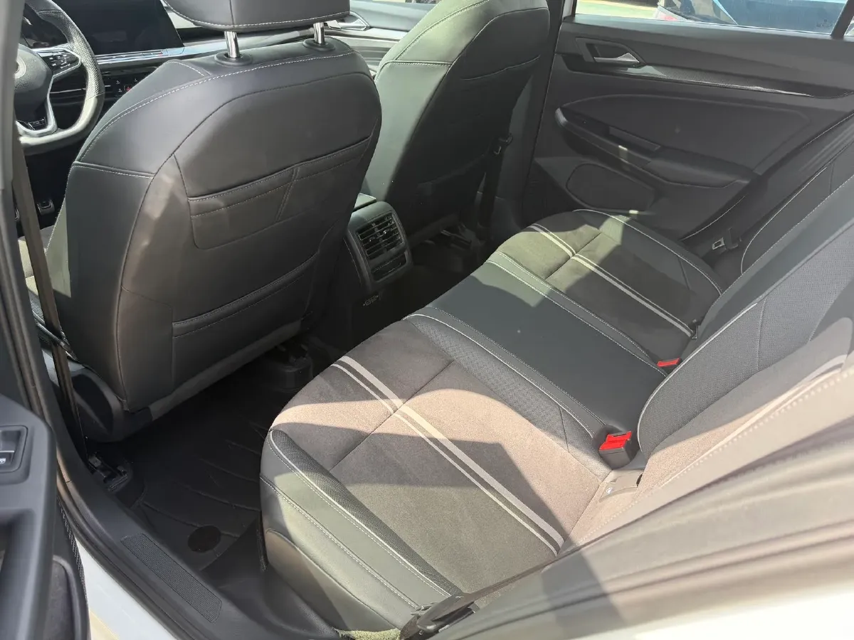 2023 Volkswagen Golf 1.4T 150HP L4 7DCT,autocango,china used car exporter,china ev exporter,chinese used car exporter,chinese used ev exporter