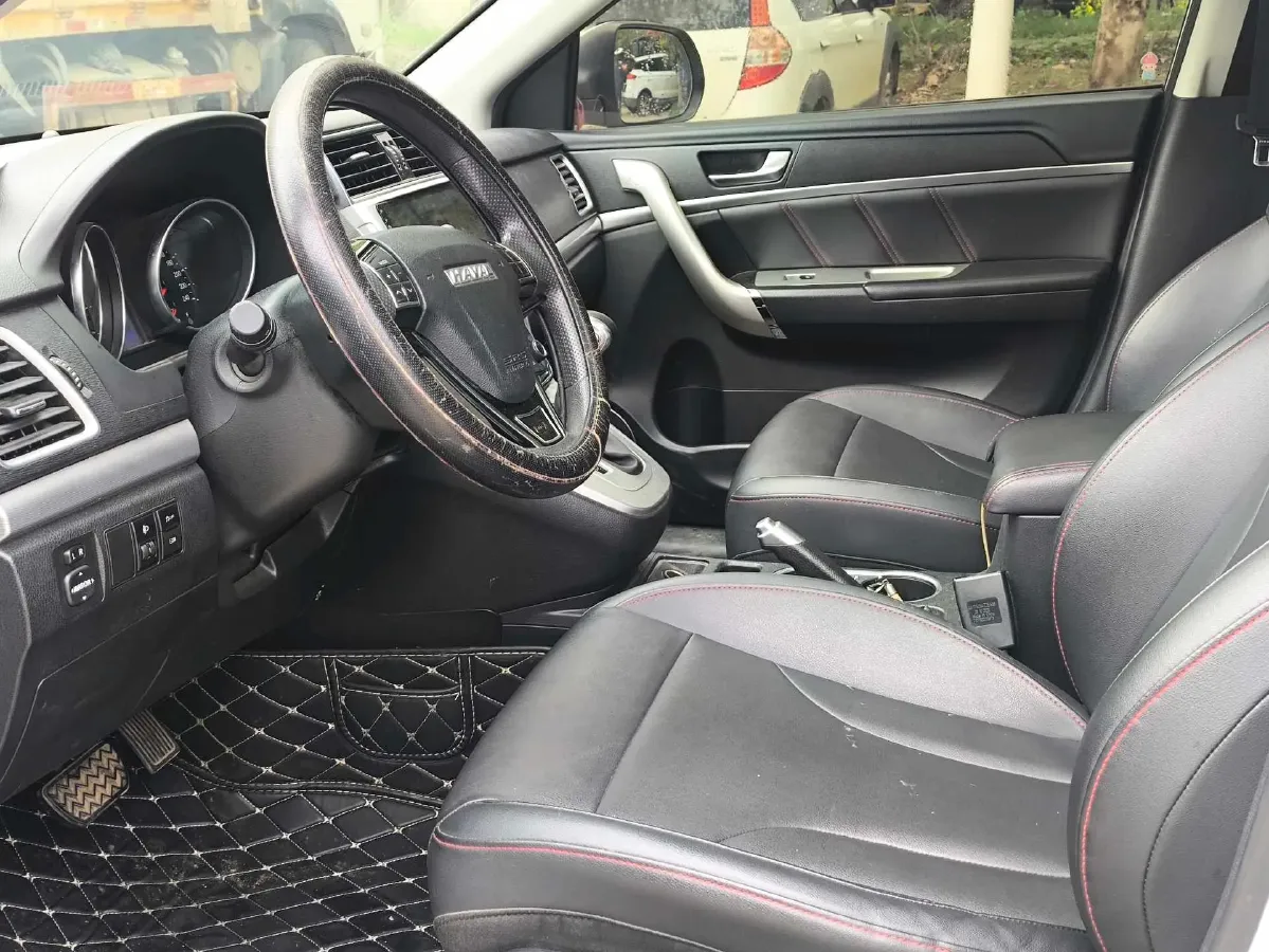 2019 Haval M6 1.5T 150HP L4 7DCT,autocango,china used car exporter,china ev exporter,chinese used car exporter,chinese used ev exporter