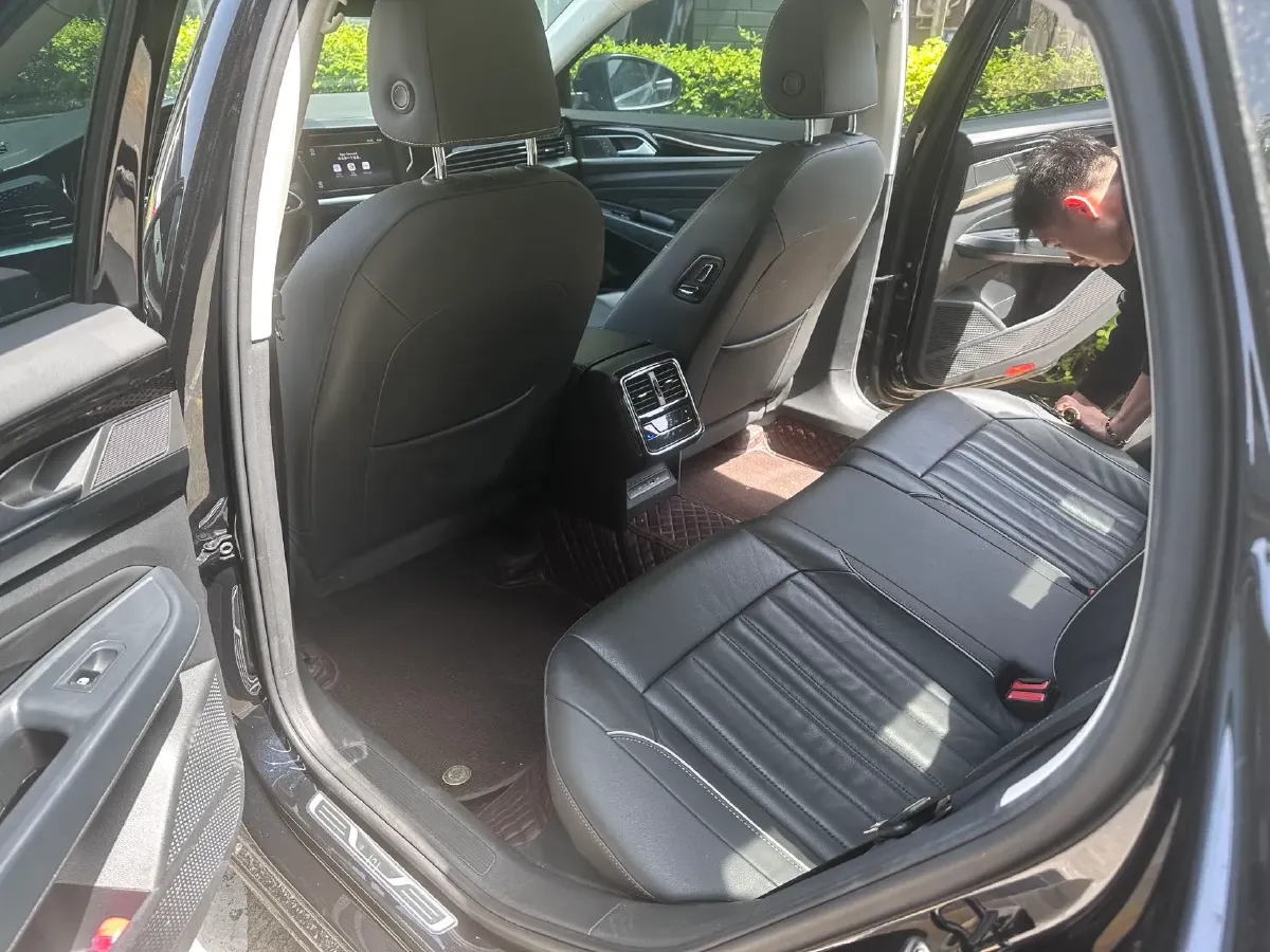 2023 Volkswagen Passat 2.0T 186HP L4 7DCT,autocango,china used car exporter,china ev exporter,chinese used car exporter,chinese used ev exporter