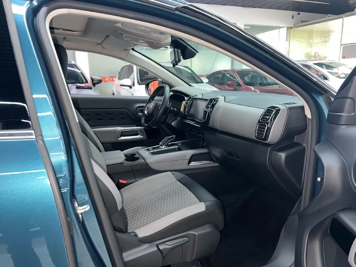 2019 Citroen C5 Aircross 1.6T 167HP L4 6AT,autocango,china used car exporter,china ev exporter,chinese used car exporter,chinese used ev exporter