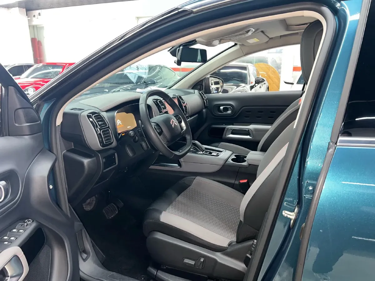 2019 Citroen C5 Aircross 1.6T 167HP L4 6AT,autocango,china used car exporter,china ev exporter,chinese used car exporter,chinese used ev exporter