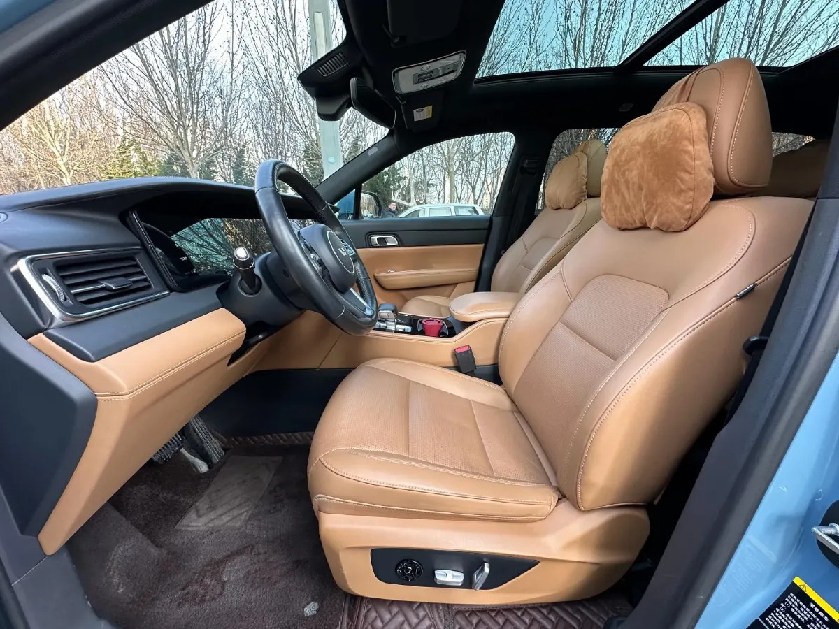 2021 Li ONE Range Extended 131HP REEV 40.5KWH,autocango,china used car exporter,china ev exporter,chinese used car exporter,chinese used ev exporter