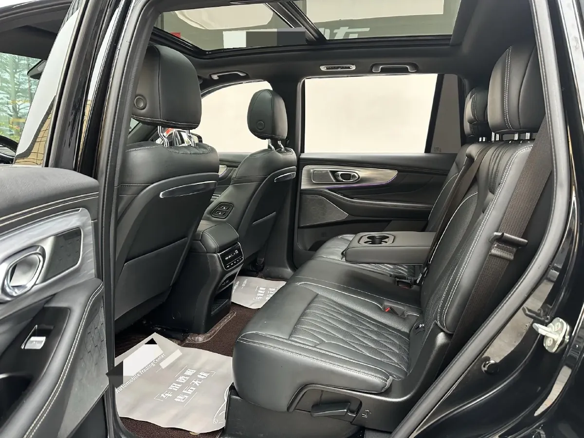 2022 GAC Trumpchi GS8 2.0T 252HP L4 8AT,autocango,china used car exporter,china ev exporter,chinese used car exporter,chinese used ev exporter