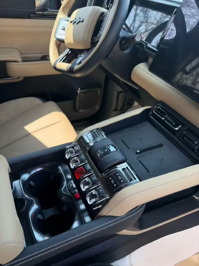 2023 Toyota Crown Kluger 2.5L 189HP L4 E-CVT Hybrid,autocango,china used car exporter,china ev exporter,chinese used car exporter,chinese used ev exporter