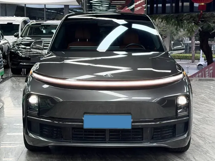 2023 Li L8 Range Extended 154HP REEV 40.9KWH,autocango,china used car exporter,china ev exporter,chinese used car exporter,chinese used ev exporter