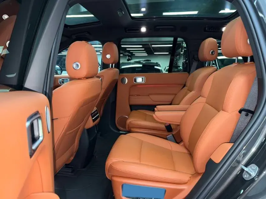 2023 Li L8 Range Extended 154HP REEV 40.9KWH,autocango,china used car exporter,china ev exporter,chinese used car exporter,chinese used ev exporter