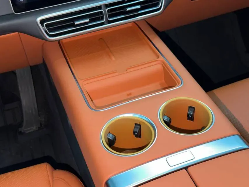 2023 Li L8 Range Extended 154HP REEV 40.9KWH,autocango,china used car exporter,china ev exporter,chinese used car exporter,chinese used ev exporter