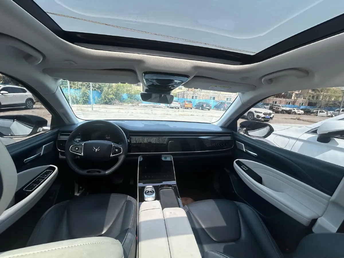 2022 ARCFOX αT BEV 93.6KWH,autocango,china used car exporter,china ev exporter,chinese used car exporter,chinese used ev exporter