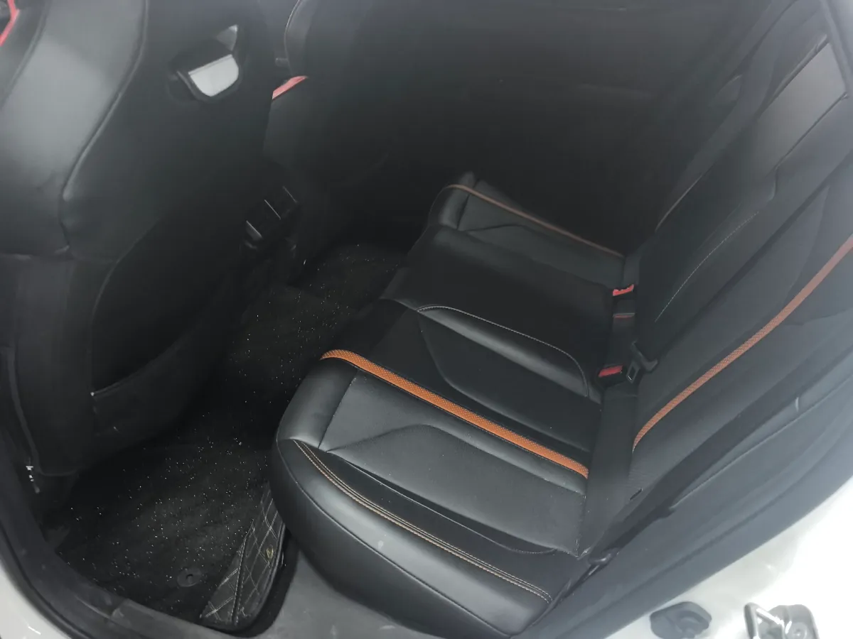 2024 ChangAn UNI-V 1.5T 188HP L4 7DCT,autocango,china used car exporter,china ev exporter,chinese used car exporter,chinese used ev exporter