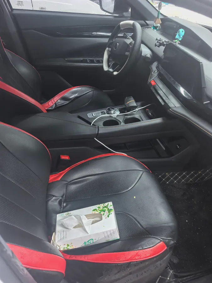 2024 ChangAn UNI-V 1.5T 188HP L4 7DCT,autocango,china used car exporter,china ev exporter,chinese used car exporter,chinese used ev exporter