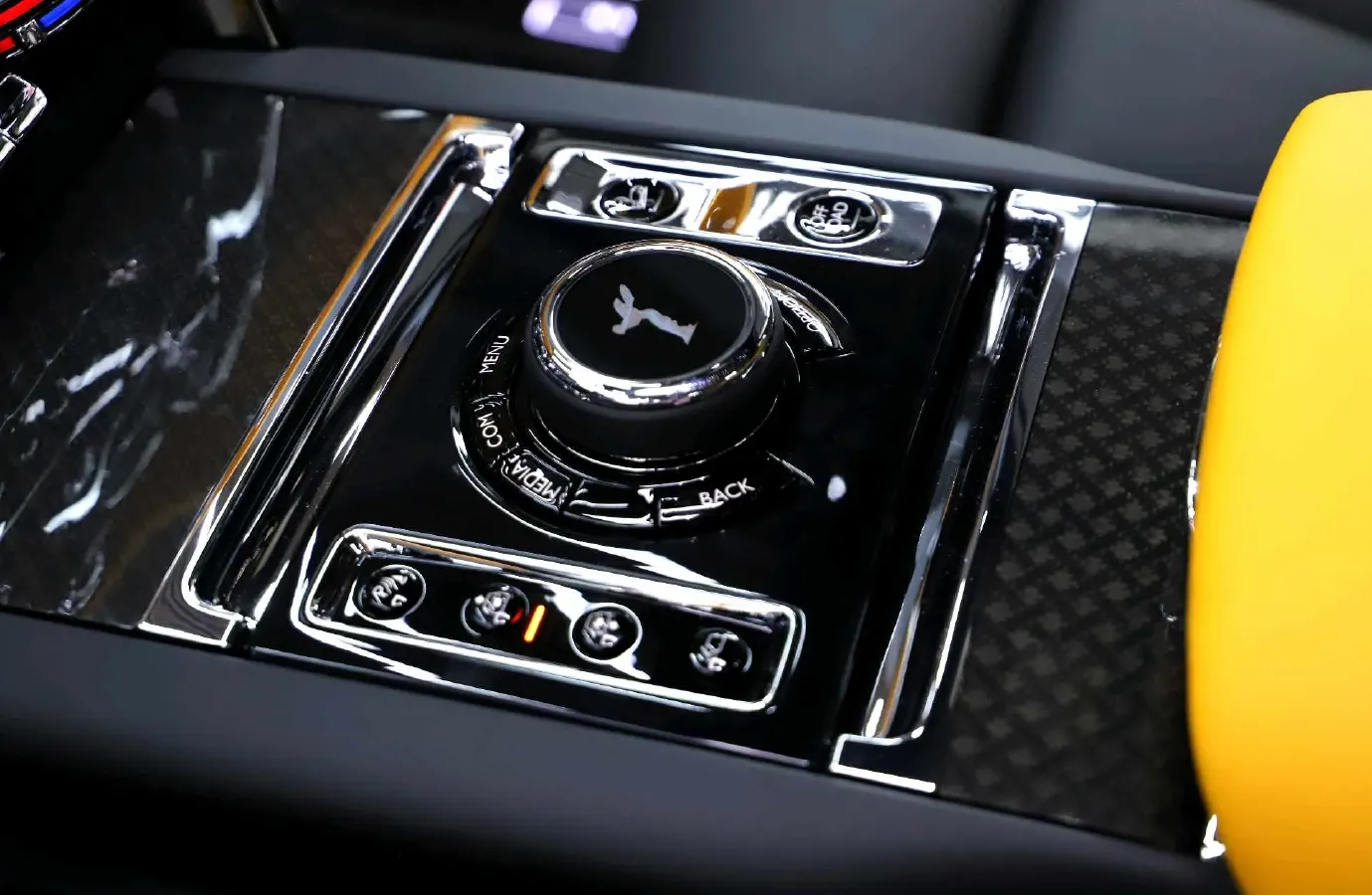 2020 Rolls-Royce Cullinan 6.7T 600HP V12 8AT,autocango,china used car exporter,china ev exporter,chinese used car exporter,chinese used ev exporter