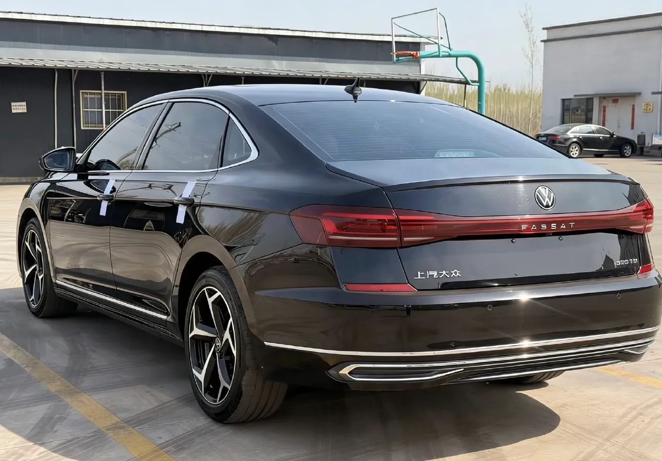 2024 Volkswagen Passat 2.0T 186HP L4 7DCT,autocango,china used car exporter,china ev exporter,chinese used car exporter,chinese used ev exporter