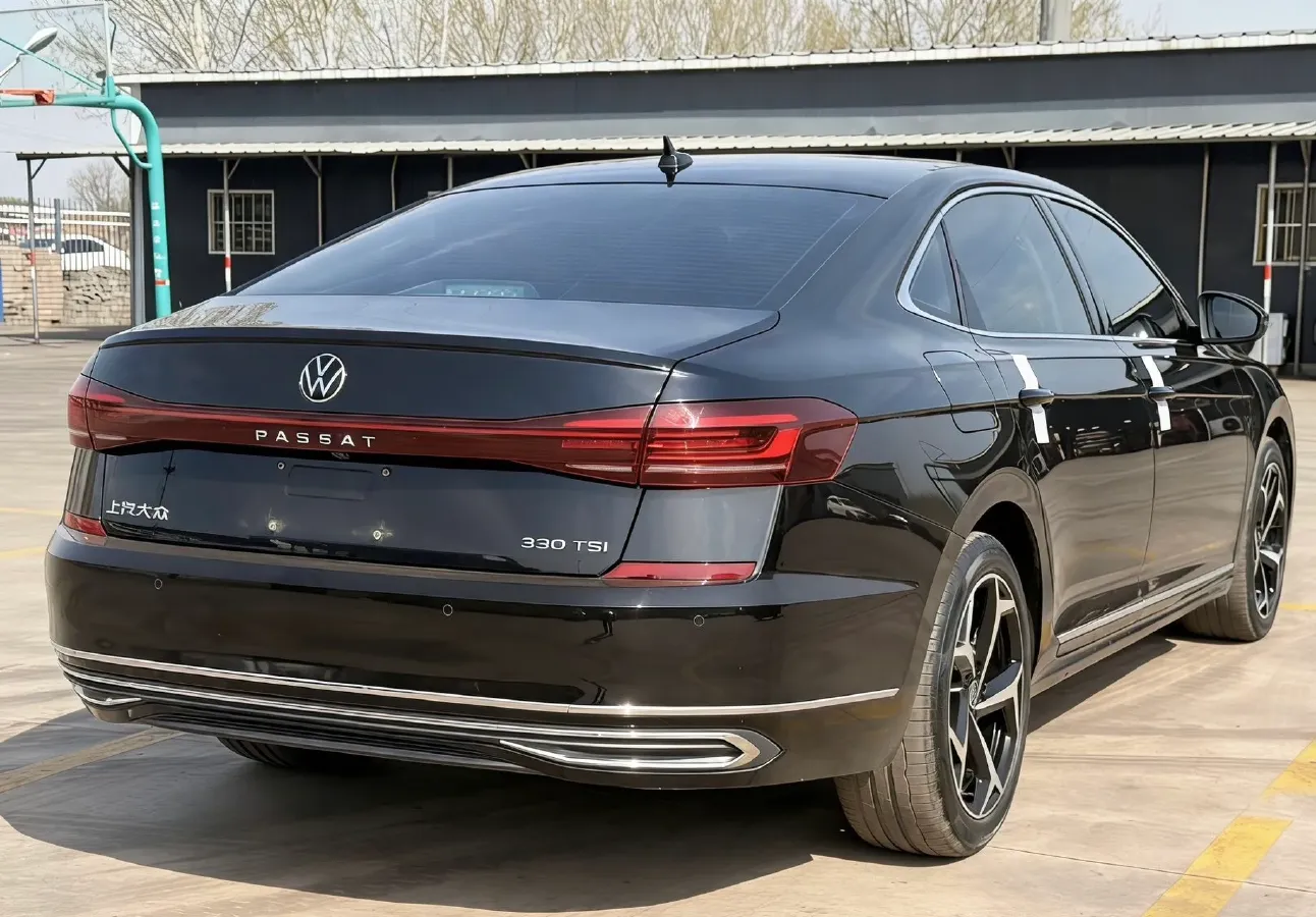 2024 Volkswagen Passat 2.0T 186HP L4 7DCT,autocango,china used car exporter,china ev exporter,chinese used car exporter,chinese used ev exporter