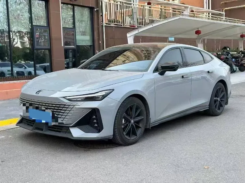 2022 ChangAn UNI-V 1.5T 188HP L4 7DCT,autocango,china used car exporter,china ev exporter,chinese used car exporter,chinese used ev exporter