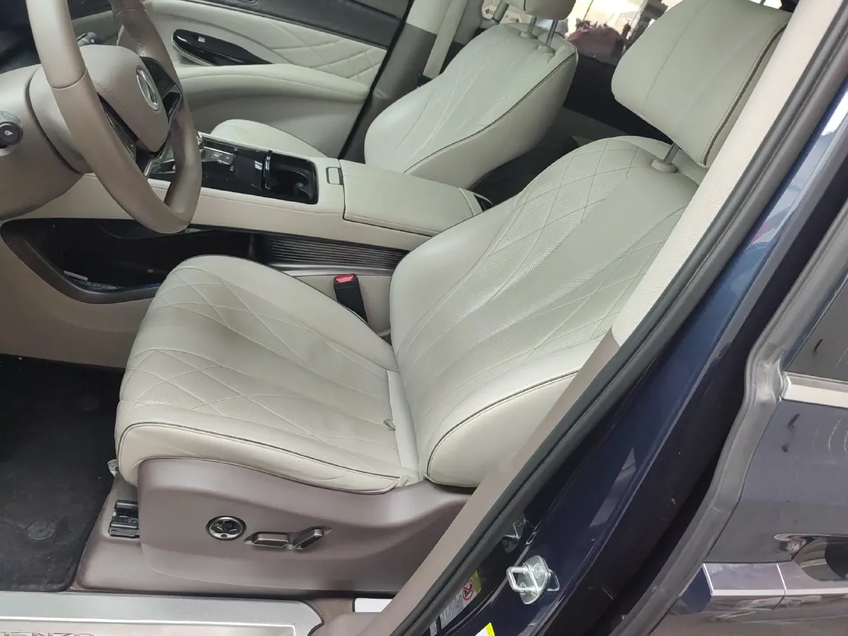 2022 HongQi HS7 3.0T 337HP V6 8AT,autocango,china used car exporter,china ev exporter,chinese used car exporter,chinese used ev exporter