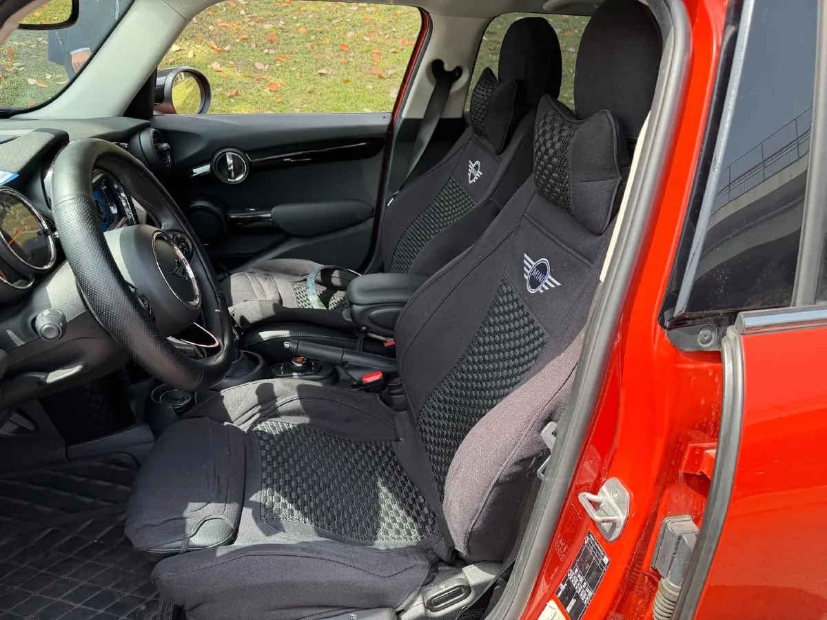 2020 MINI MINI 1.5T 136HP L3 7DCT,autocango,china used car exporter,china ev exporter,chinese used car exporter,chinese used ev exporter