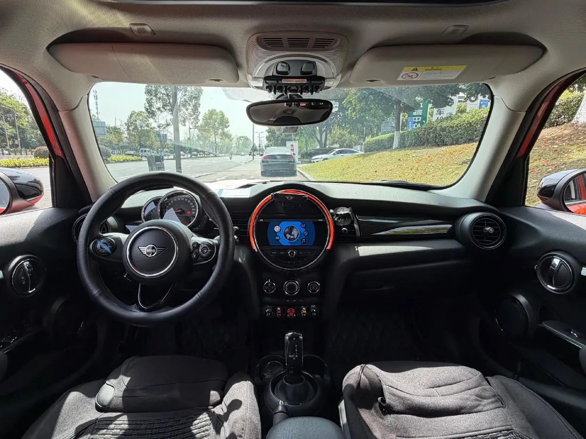 2020 MINI MINI 1.5T 136HP L3 7DCT,autocango,china used car exporter,china ev exporter,chinese used car exporter,chinese used ev exporter