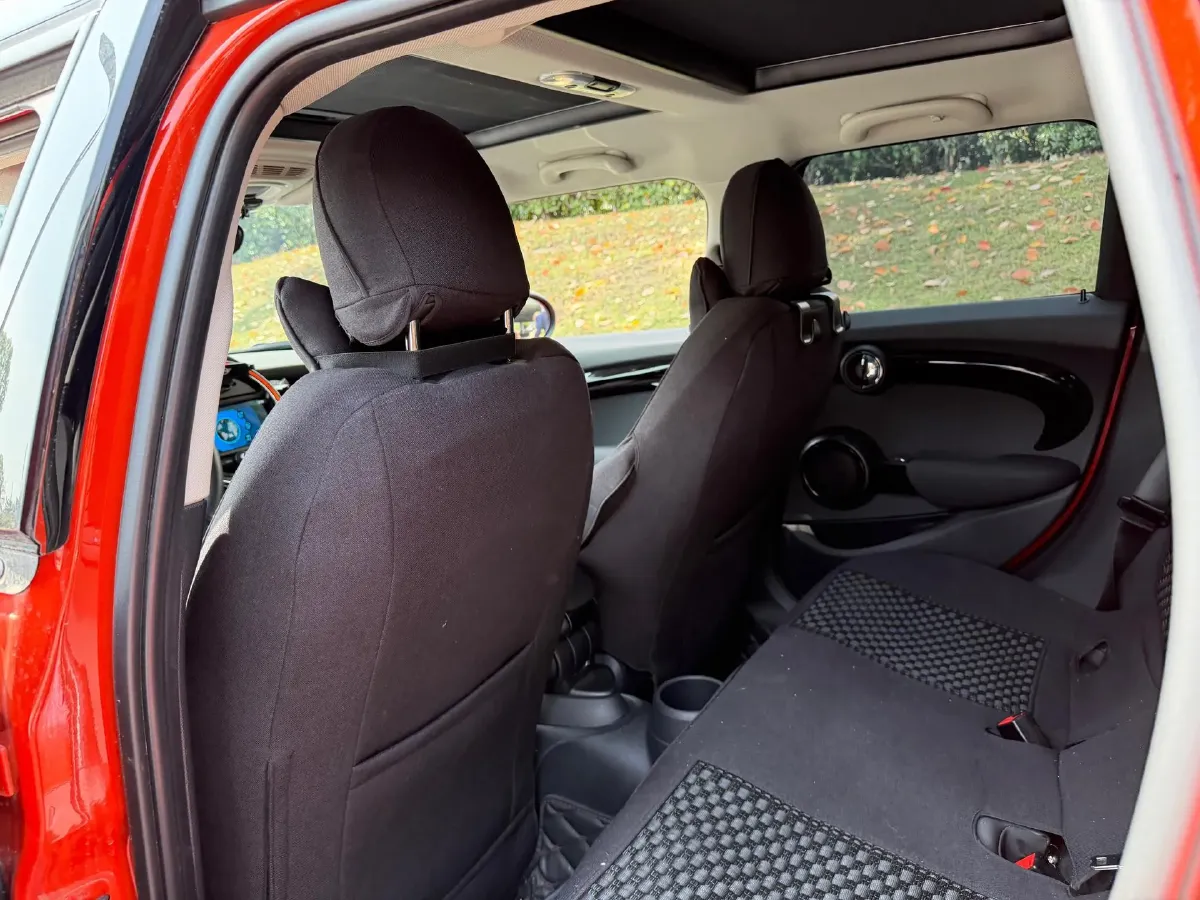 2020 MINI MINI 1.5T 136HP L3 7DCT,autocango,china used car exporter,china ev exporter,chinese used car exporter,chinese used ev exporter