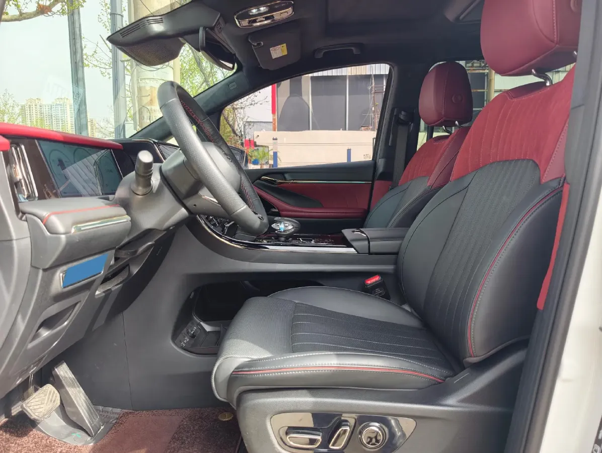 2023 GAC Trumpchi M8 2.0T 252HP L4 8AT,autocango,china used car exporter,china ev exporter,chinese used car exporter,chinese used ev exporter