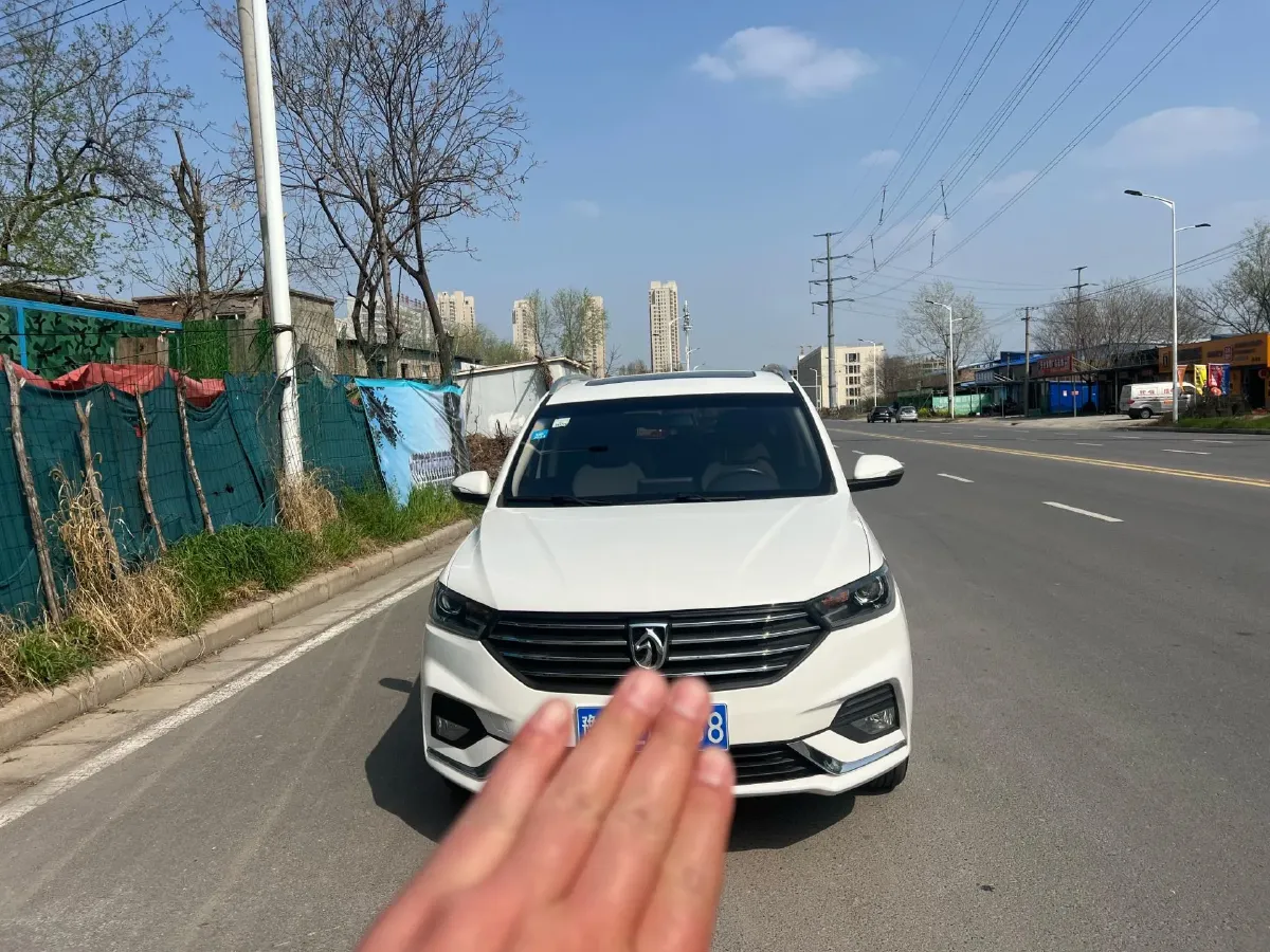 2018 BaoJun 530 1.5T 150HP L4 6MT,autocango,china used car exporter,china ev exporter,chinese used car exporter,chinese used ev exporter