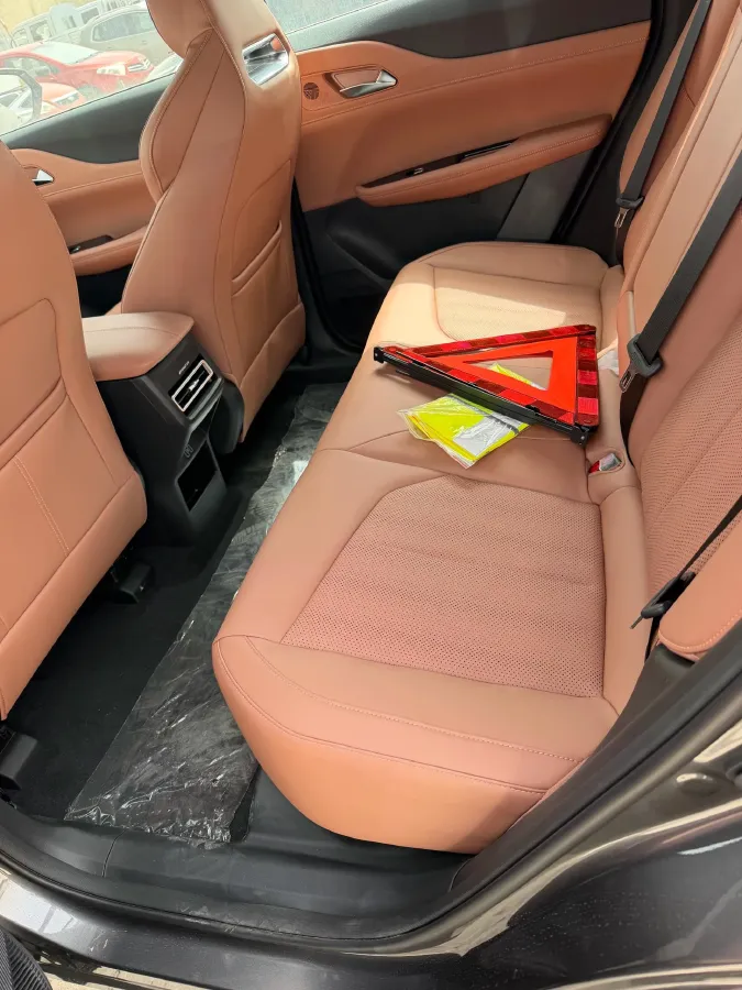 2024 ChangAn UNI-Z 1.5L 98HP L4 E-CVT PHEV 18.4KWH,autocango,china used car exporter,china ev exporter,chinese used car exporter,chinese used ev exporter