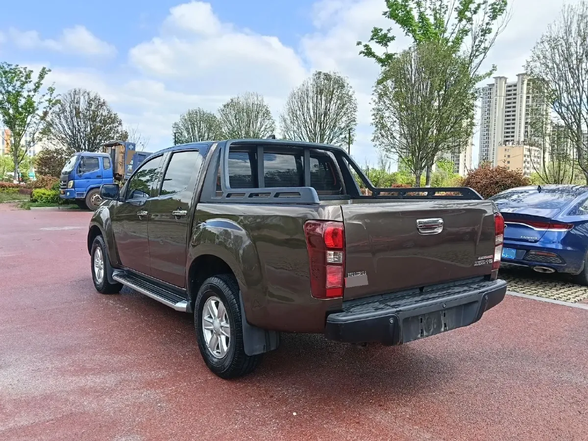 2020 Isuzu LingTuo 2.5T 150HP L4 6AT,autocango,china used car exporter,china ev exporter,chinese used car exporter,chinese used ev exporter