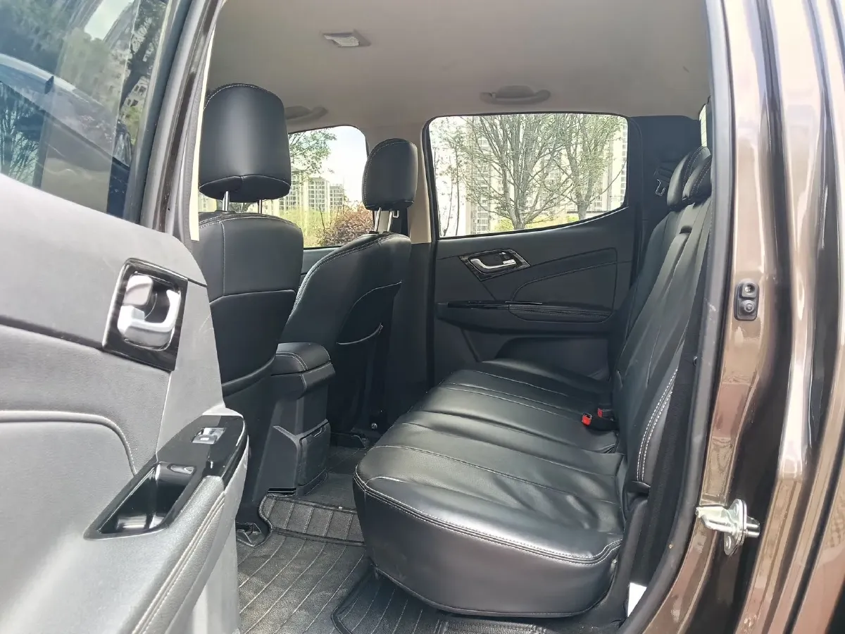 2020 Isuzu LingTuo 2.5T 150HP L4 6AT,autocango,china used car exporter,china ev exporter,chinese used car exporter,chinese used ev exporter