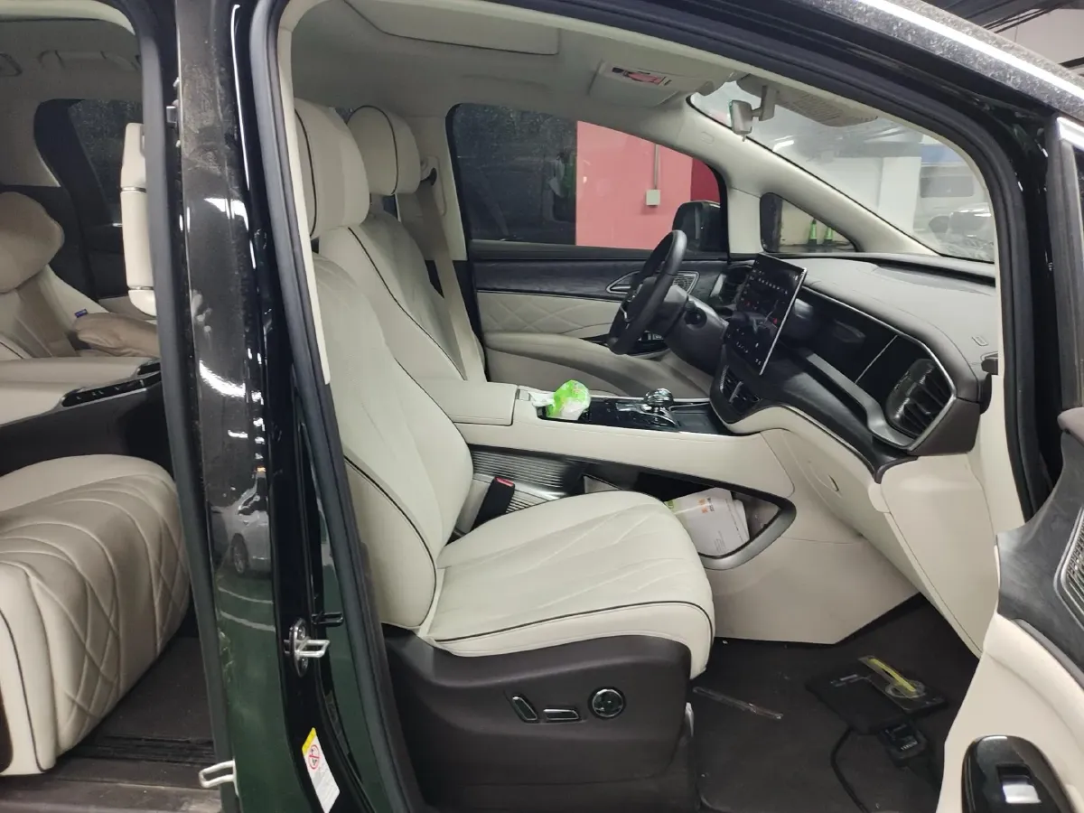 2024 Denza D9 1.5T 139HP L4 E-CVT PHEV 40KWH,autocango,china used car exporter,china ev exporter,chinese used car exporter,chinese used ev exporter
