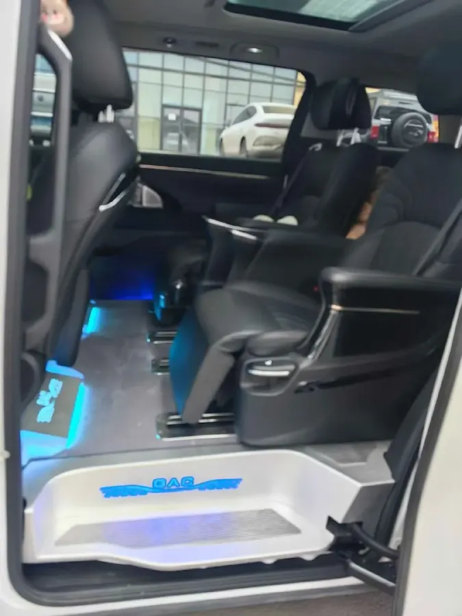 2023 GAC Trumpchi M8 2.0T 252HP L4 8AT,autocango,china used car exporter,china ev exporter,chinese used car exporter,chinese used ev exporter