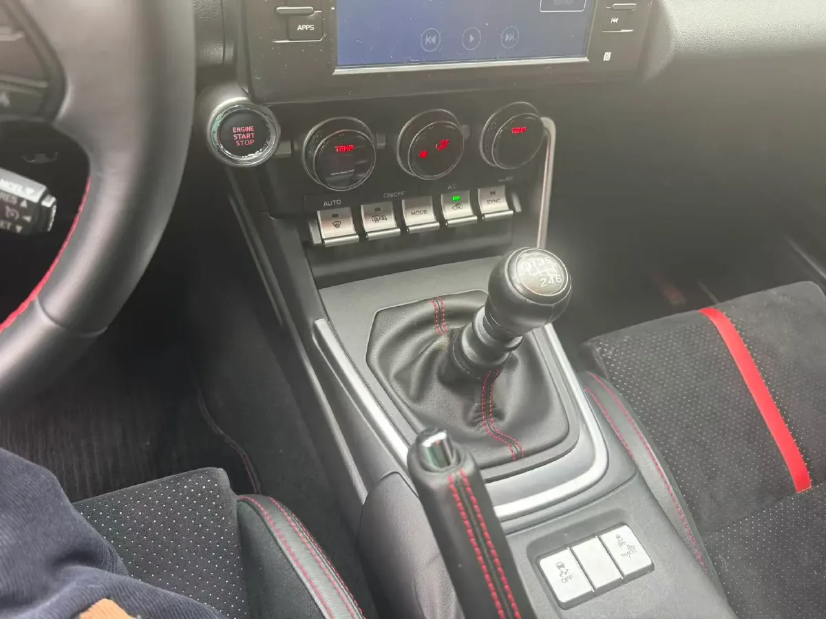 2022 Subaru BRZ 2.4L 234HP H4 6AT,autocango,china used car exporter,china ev exporter,chinese used car exporter,chinese used ev exporter