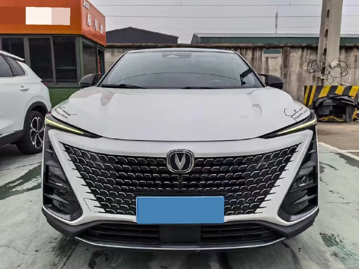 2022 ChangAn UNI-T 1.5T 188HP L4 7DCT,autocango,china used car exporter,china ev exporter,chinese used car exporter,chinese used ev exporter