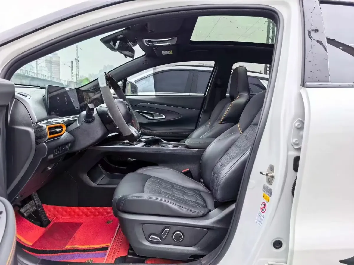 2022 ChangAn UNI-T 1.5T 188HP L4 7DCT,autocango,china used car exporter,china ev exporter,chinese used car exporter,chinese used ev exporter