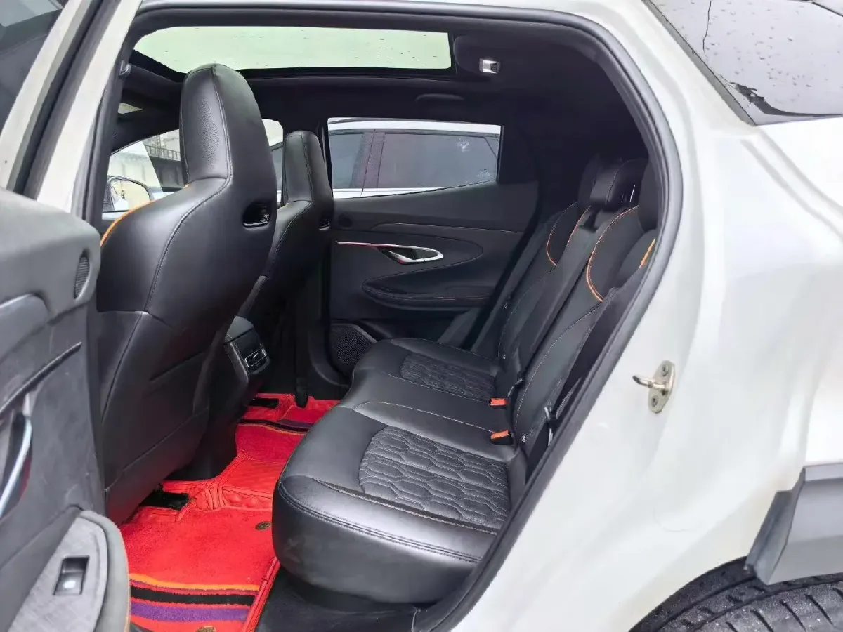 2022 ChangAn UNI-T 1.5T 188HP L4 7DCT,autocango,china used car exporter,china ev exporter,chinese used car exporter,chinese used ev exporter