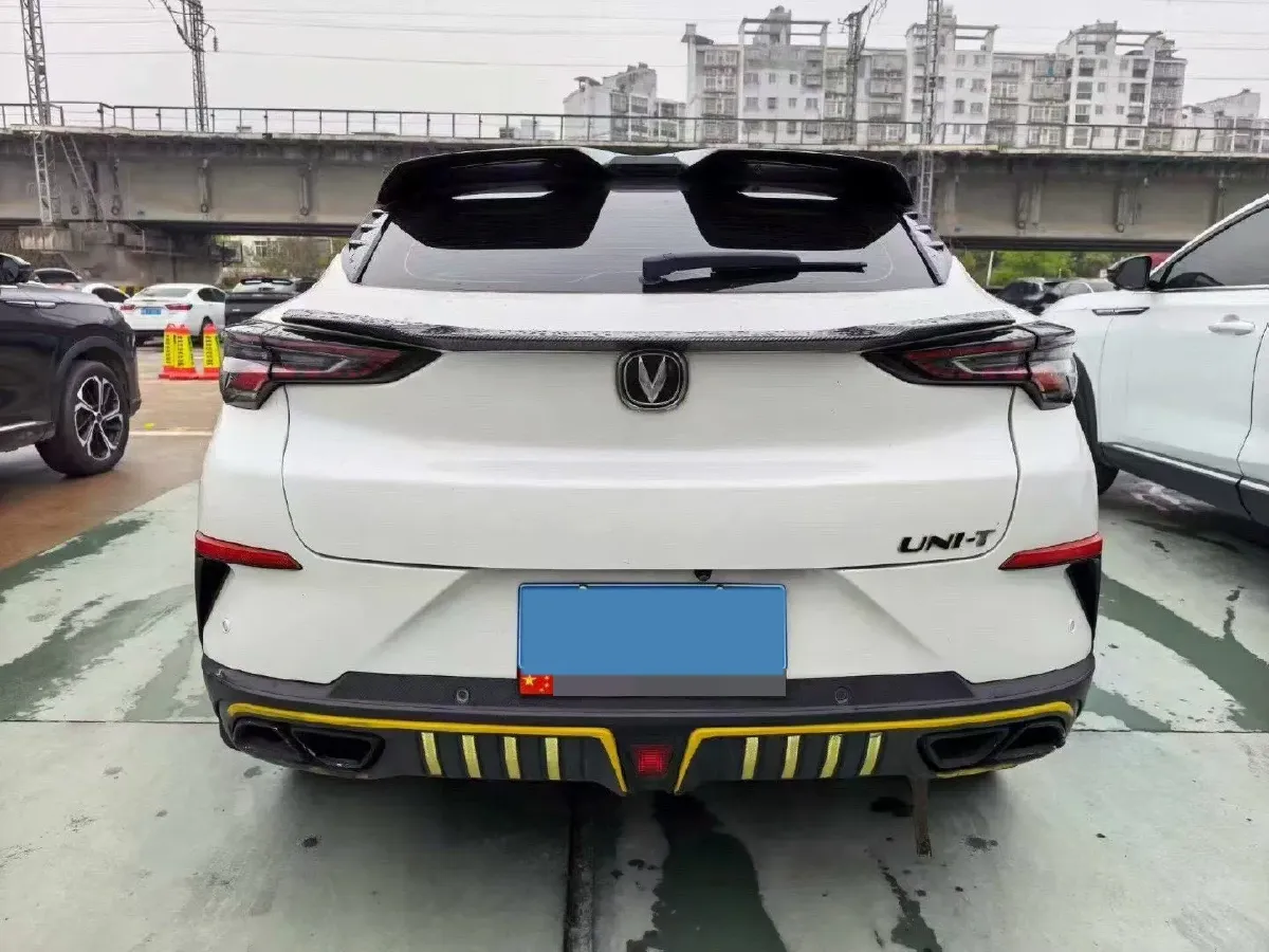 2022 ChangAn UNI-T 1.5T 188HP L4 7DCT,autocango,china used car exporter,china ev exporter,chinese used car exporter,chinese used ev exporter