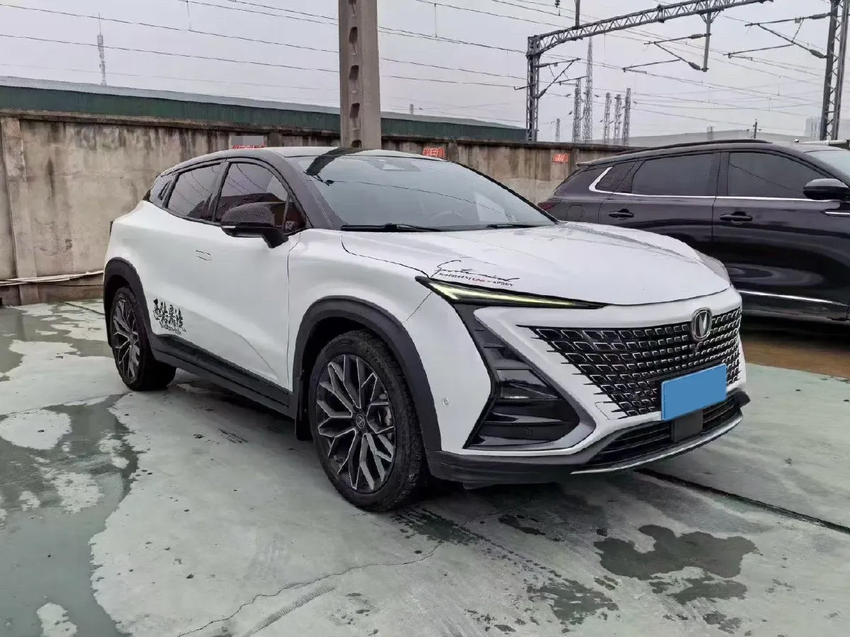 2022 ChangAn UNI-T 1.5T 188HP L4 7DCT,autocango,china used car exporter,china ev exporter,chinese used car exporter,chinese used ev exporter