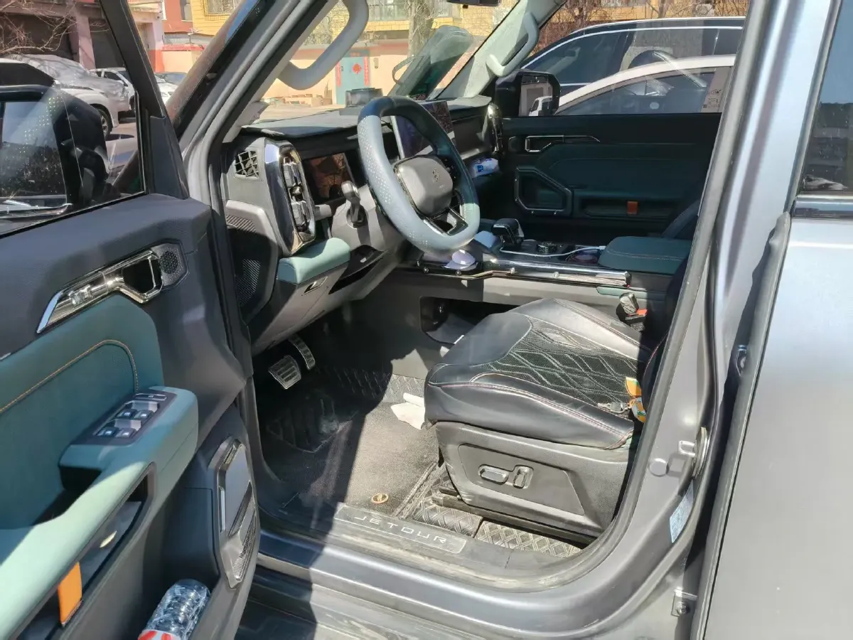 2023 Jetour Traveller 2.0T 254HP L4 7DCT,autocango,china used car exporter,china ev exporter,chinese used car exporter,chinese used ev exporter