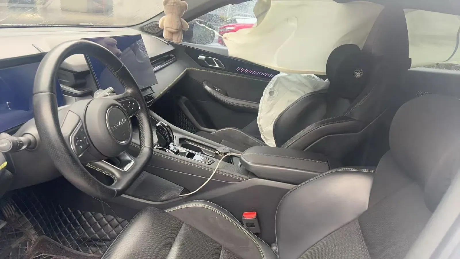 2023 LYNK&CO 03 2.0T 254HP L4 7DCT,autocango,china used car exporter,china ev exporter,chinese used car exporter,chinese used ev exporter