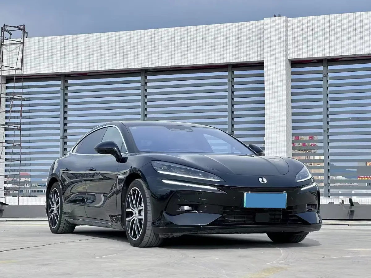 2024 Denza DenzaZ9 2.0T 207HP L4 E-CVT PHEV 38.5KWH,autocango,china used car exporter,china ev exporter,chinese used car exporter,chinese used ev exporter