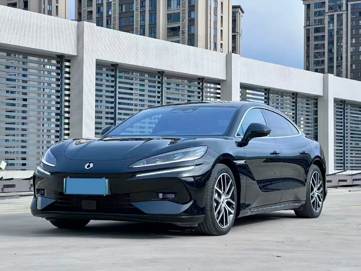 2024 Denza DenzaZ9 2.0T 207HP L4 E-CVT PHEV 38.5KWH,autocango,china used car exporter,china ev exporter,chinese used car exporter,chinese used ev exporter