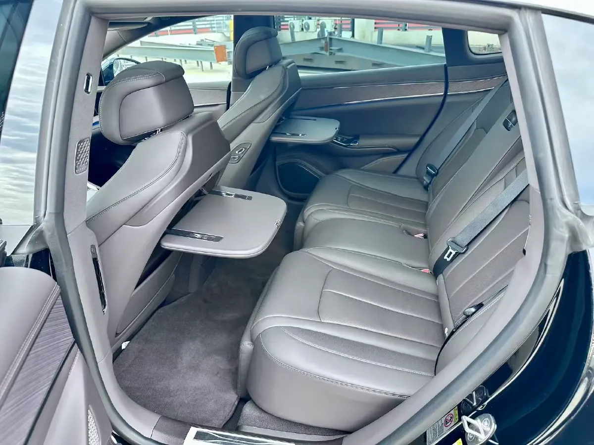 2024 Denza DenzaZ9 2.0T 207HP L4 E-CVT PHEV 38.5KWH,autocango,china used car exporter,china ev exporter,chinese used car exporter,chinese used ev exporter