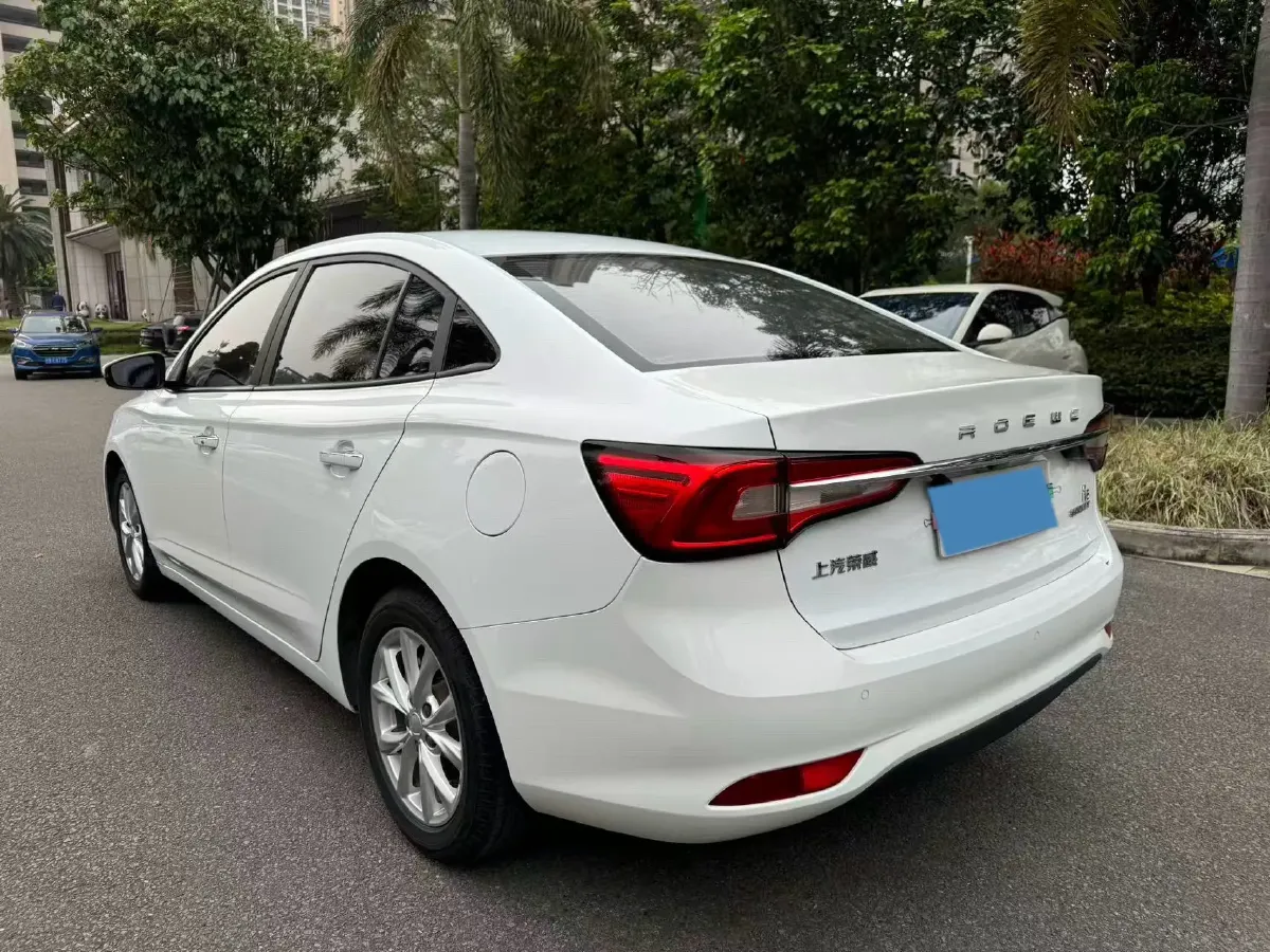 2020 Roewe i5 1.5L 120HP L4 CVT,autocango,china used car exporter,china ev exporter,chinese used car exporter,chinese used ev exporter